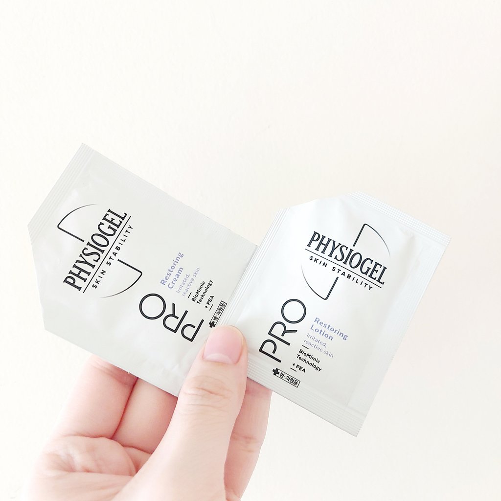 inkoreacosme's tweet image. ละแมะPhysiogel Pro Restoringขวดขาวม่วงแล้ว
ทั้งสองเนื้อ Lotion และ Cream ดีทั้งคู่

แต่ถ้าถามว่าเนื้อไหนใช้ง่าย
เราแอบเชียร์Lotionนะ เจลๆนมๆสบายผิวมาก!!!
ราคาสูงกว่าตัวA.i. แต่ได้ลองทั้งA.i.และ Pro 
เราว่าขวดม่วงแอบลดคัน ลดการระคายเคืองได้ไวกว่า
#Physiogel #Sebderm