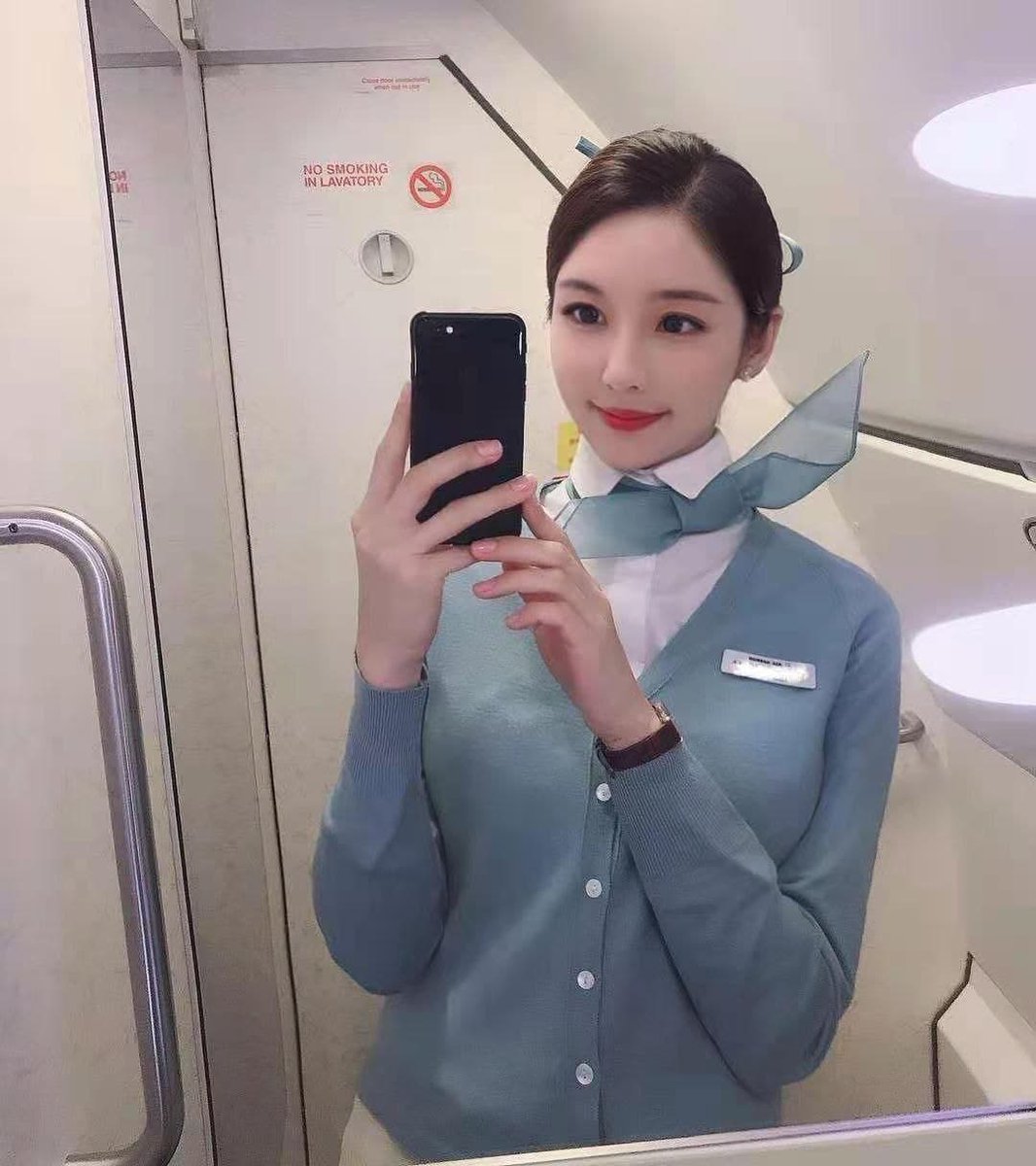 RoseCon15095148's tweet photo. 韩航空姐新人172熊d皮肤白不整容。证件齐全。身体棒棒哒，素质高！🔥 好不事可验证，安排私聊 #外围 #空姐 https://t.co/c6UAMzkxM6