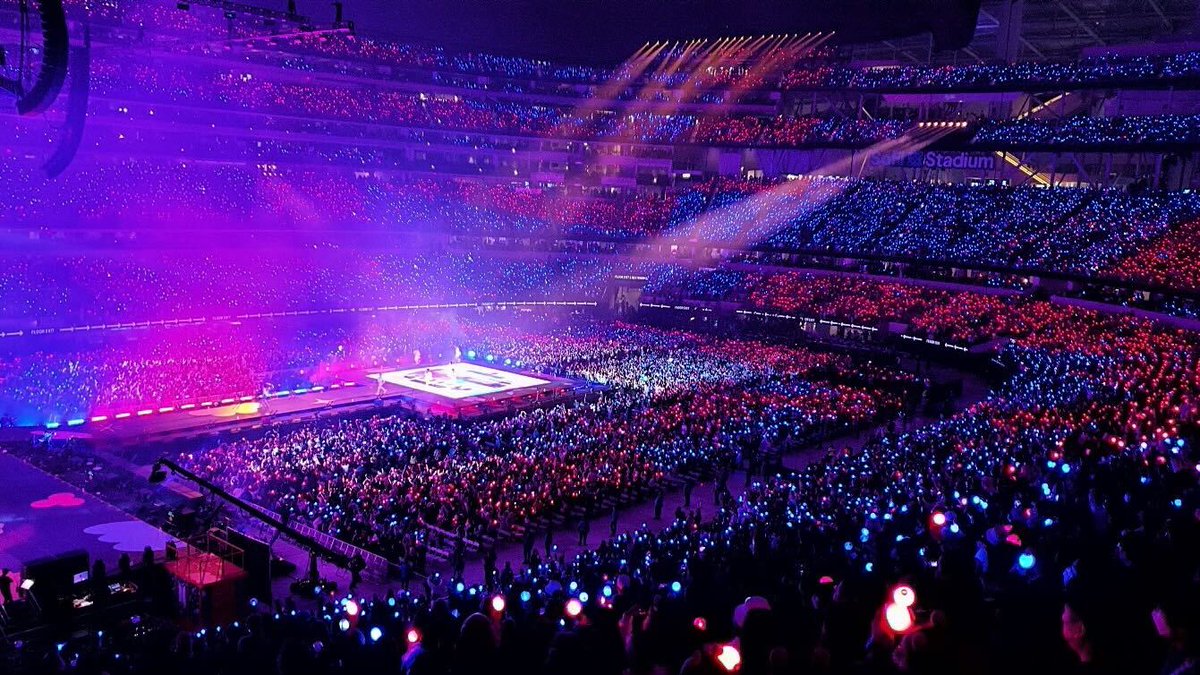 Shynthy7's tweet photo. "NO SOMOS HISTÉRICAS, SOMOS HISTÓRICAS." 

¡¡POR CONCIERTOS DÓNDE FALTEN ASIENTOS Y NO ARMYS 💜!!

#InternationalWomensDay
#NiUnaMenos 
#8M2022
#8DeMarzo https://t.co/ivBqlYaIxc