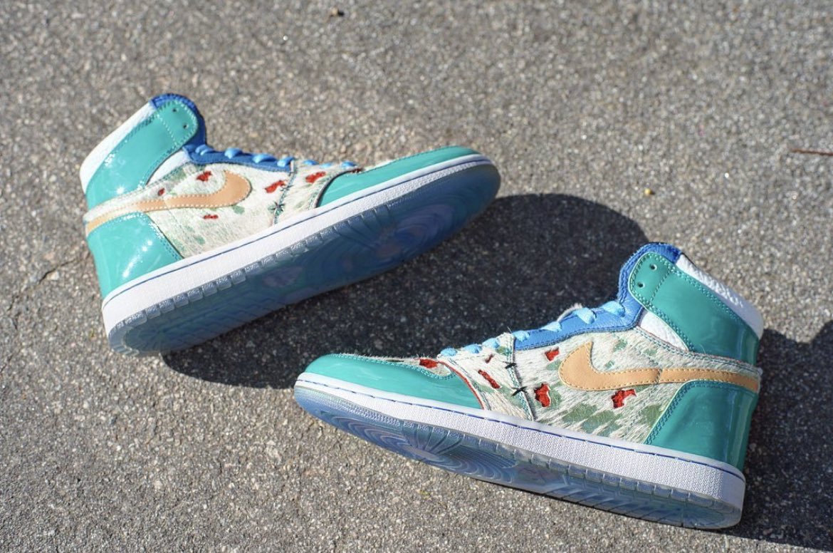 MoonWalker4444's tweet photo. As promised. A preview of the custom @BabyApe_SC Nike’s available as a reward with $DAB token. Each pair will be customizable to your liking when unlocked 😎🔥 Who wants a pair? 🤔 #BASC 🌋 🏝 https://t.co/9VCyUu8VH2