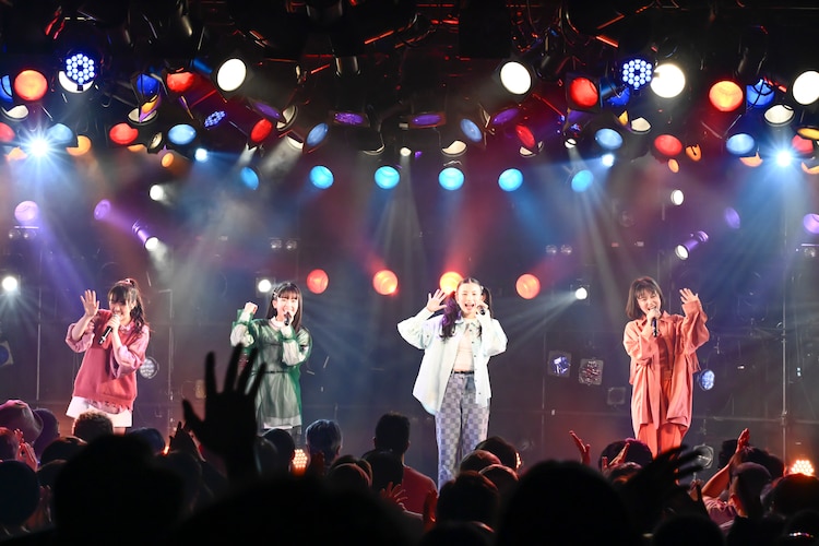 natalie_mu's tweet photo. 【ライブレポート】@ onefive、あふれる思いを歌に乗せて届けた初ワンマン（写真10枚）
https://t.co/sWL79sKLvF

#onefive #LIVE1518 https://t.co/h2wuRED6lJ