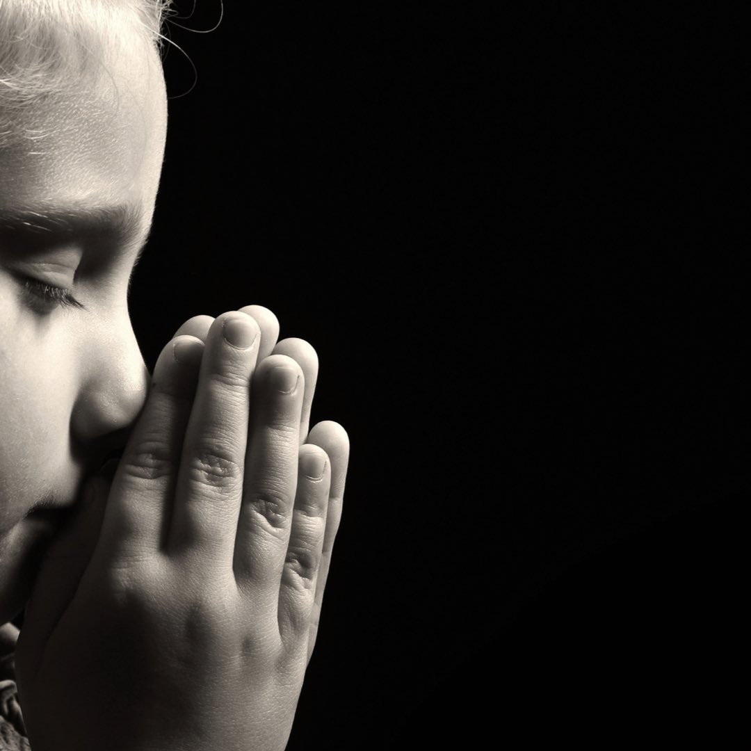 Cuando recéis no uséis muchas palabras como los paganos, que se imaginan que por hablar mucho les harán caso.

Reflexión
Ora desde el corazón con pequeñas expresiones: 
Jesús te amo. 
Padre sáname. 
Señor soy un pecador ten misericordia.
¡Gracias!
#FelizMartes❤️
#SanJuanDeDios😇