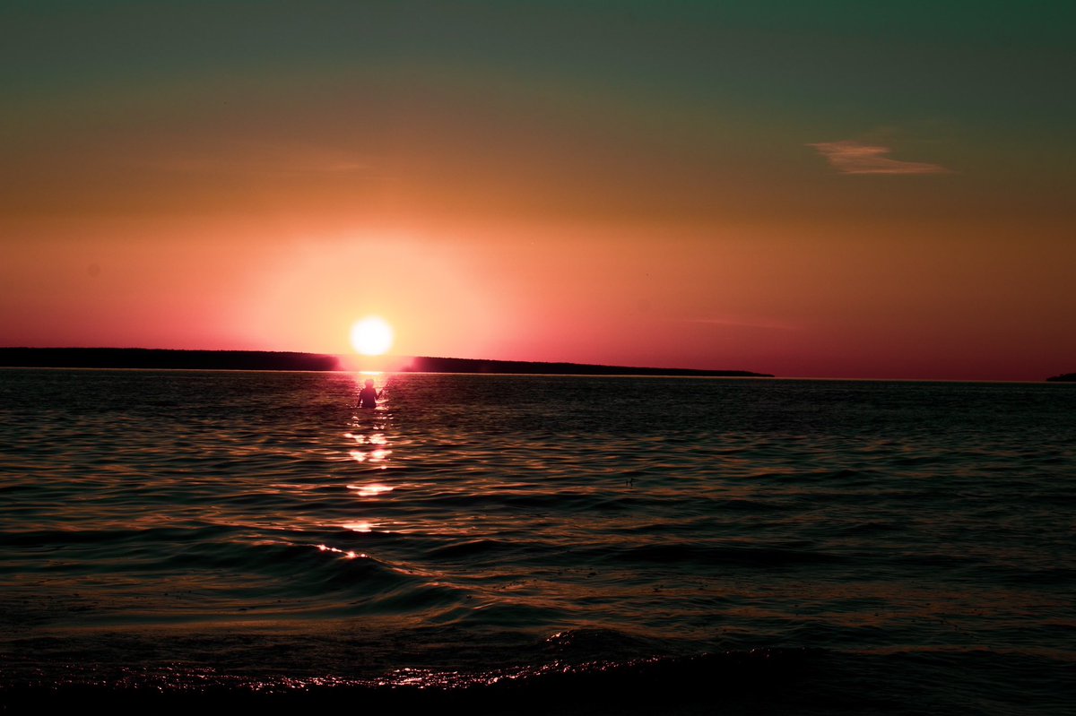 ManInMirror0's tweet photo. @strangersxyz The Upper Peninsula ❤️ https://t.co/dBPl4WL36J