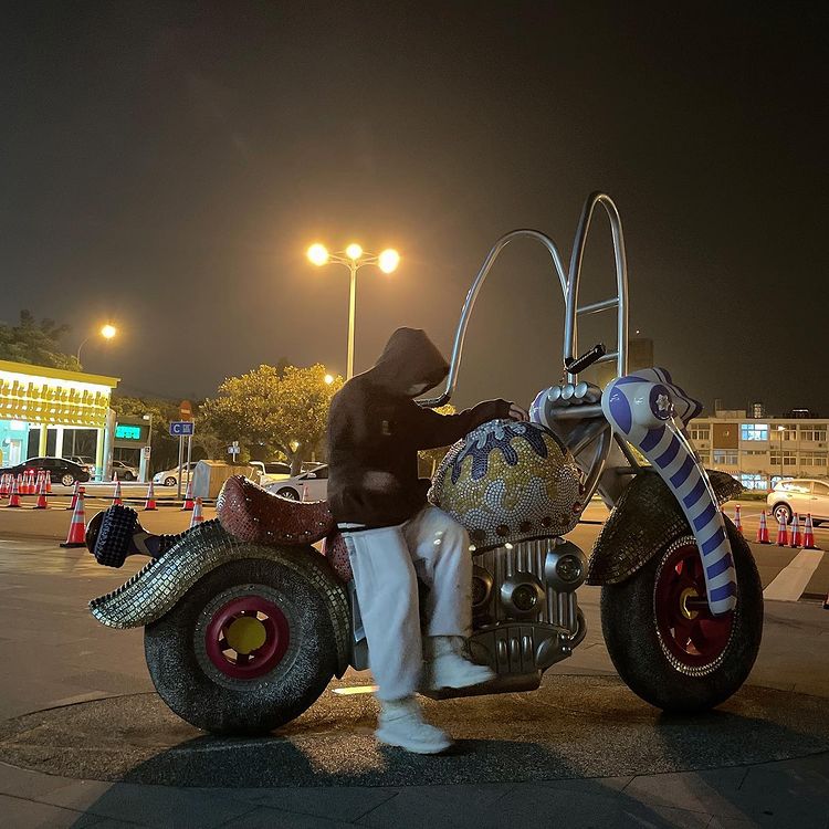 2002Liuguanyou's tweet photo. Guanyou's IG update 03.08.2022💕

"it's definitely not because I'm too small, it's the motorcycle that is too big!!!!🏍️🏍️🏍️
#/another happy day has passed~"

🔗https://t.co/6kSudi2jjZ
Don't forget to like👍, comment &amp; share🥰

#LiuGuanyou #刘冠佑 #IXFORM https://t.co/rfIbceuHZC