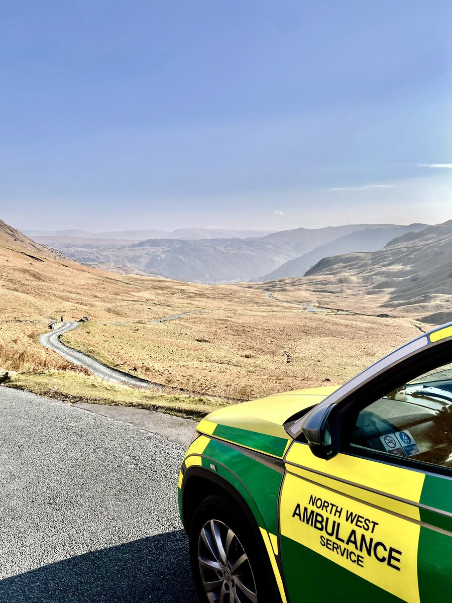 The most beautiful views from Honister Pass summit, how lucky are we to live and work here! What a day! 🌞#HappyTuesday