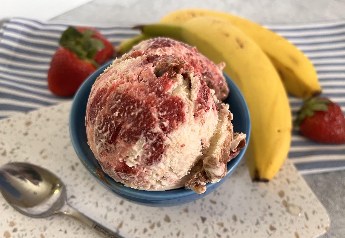 BirdinHandNews's tweet photo. Our newest artisan ice cream flavor is a whole sundae in a scoop! Intrigued? Come try it at our Spring Celebration on Monday, March 21, at our Bakery &amp; Cafe.  https://t.co/VlwhsZCs0G https://t.co/TxZTEyNYwz