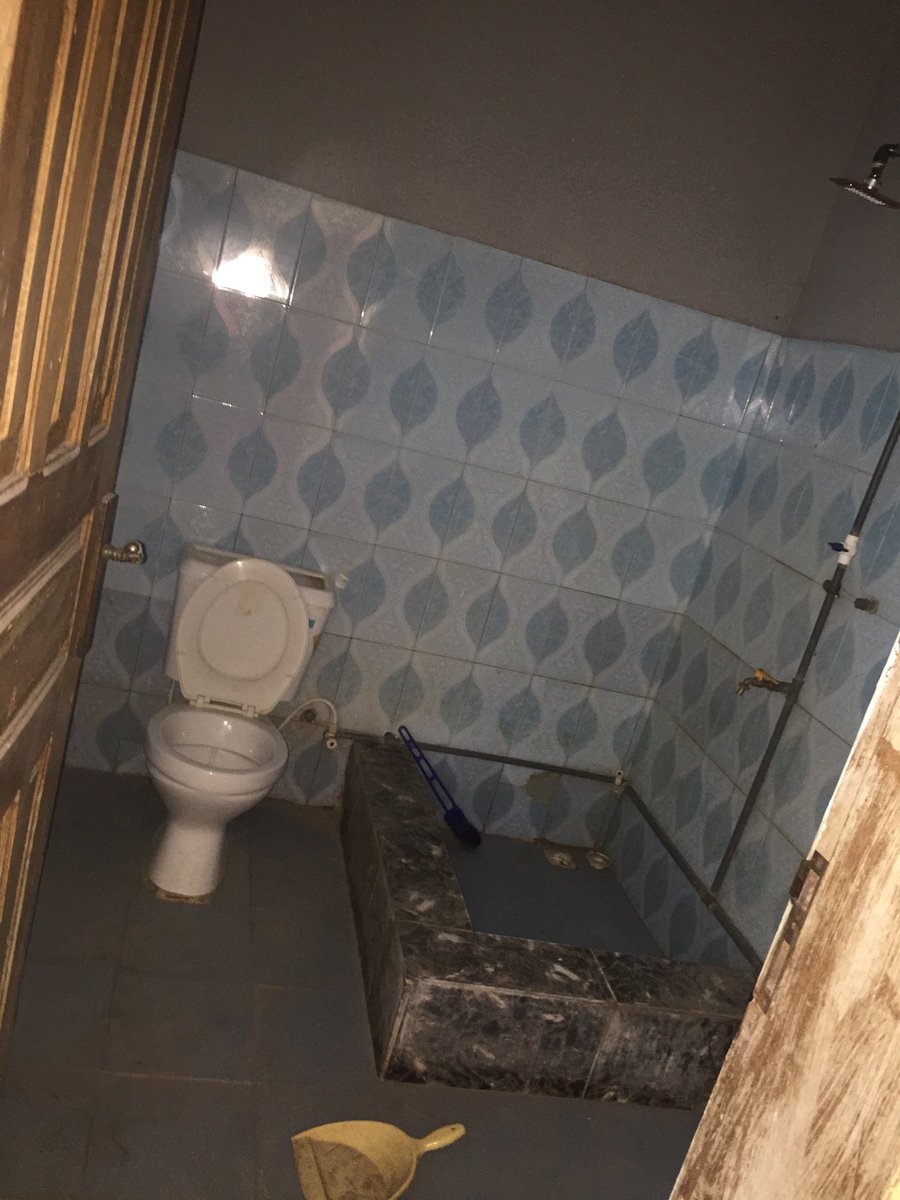 gravzy's tweet photo. AVAILABLE TO LET
1BEDROOM SELFCONTAIN 
Annual Rent - #1,000,000
Agency Fee - 10% (#100,000)
Legal Fee - 10% (#100,000)
Service Charge - #200,000 yearly ( Inclusive of security &amp; Lawma only)
TOTAL PACKAGE - #1,400,000
@ Off Freedom Way, Lekki Phase 1, Lagos
☎️09065484192
#ForRent https://t.co/SPPn1s6XWv