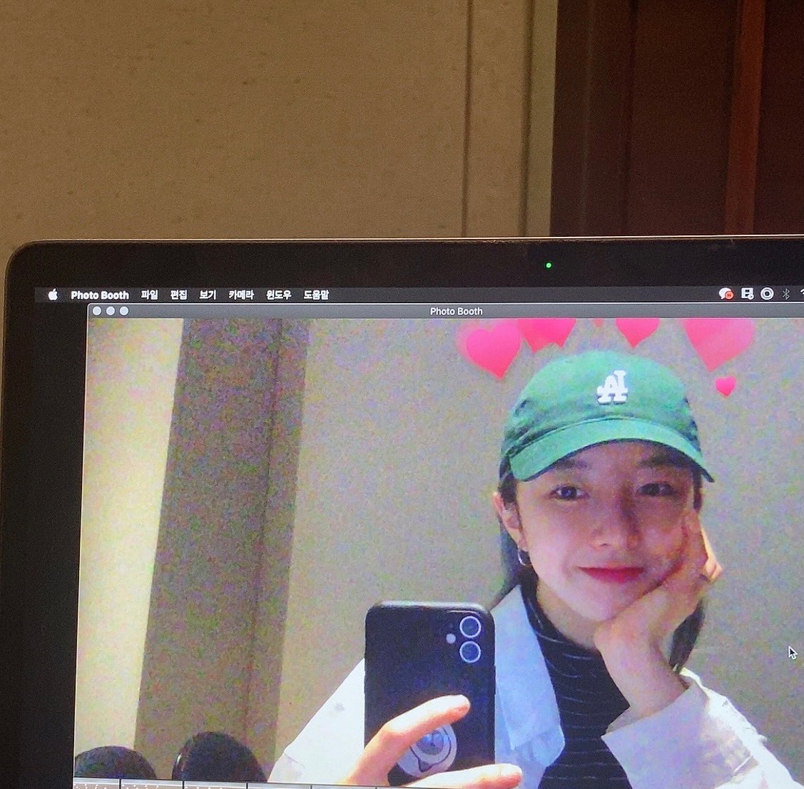 JuhyeonFR's tweet photo. ↳『 UCube 』『 16.12.21 』

[📸] 

Sumit 🤍

Cela fait un moment que je n'ai pas laissé de message sur U CUBE. 😀

#LIGHTSUM #라잇썸 
#주현 #JUHYEON 
#LightAWish #라잇어위시 #VIVACE

@CUBE_LIGHTSUM https://t.co/zwMhSlCqZf