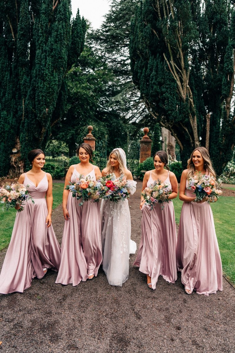 Happy International Women's Day 💜
"Here's to strong women. May we know them. May we be them. May we raise them."

📸: <a href="/pbebenca/">Pawel Bebenca photographer</a> 
#internationalwomensday #tankardstownwedding #tankardstownbride #bridalparty #bridetribe #girlpower