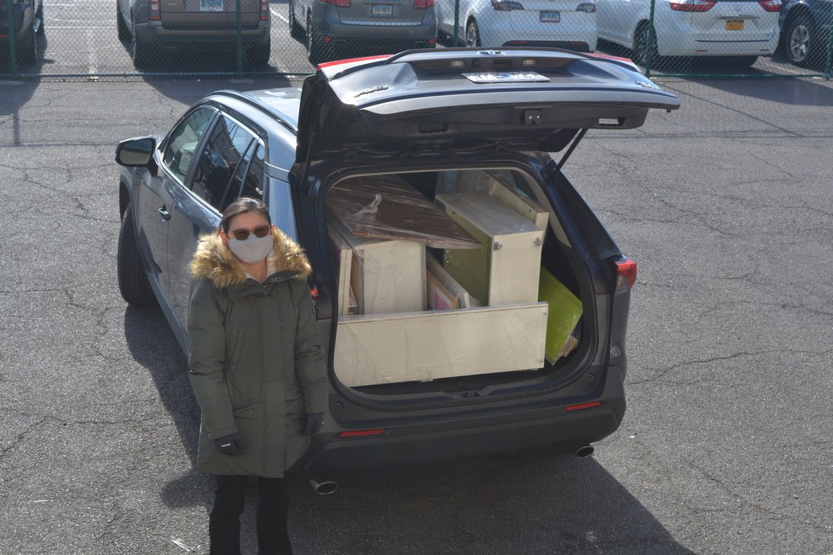 Many thanks to this donor who came to the warehouse with her gently used furniture so that we can give it a second life. Drop off days are Wed, Thurs, and every 3rd Sat of the month, 9:30-11:30am. 
Warehouse location: Building #3, Westchester County Airport
