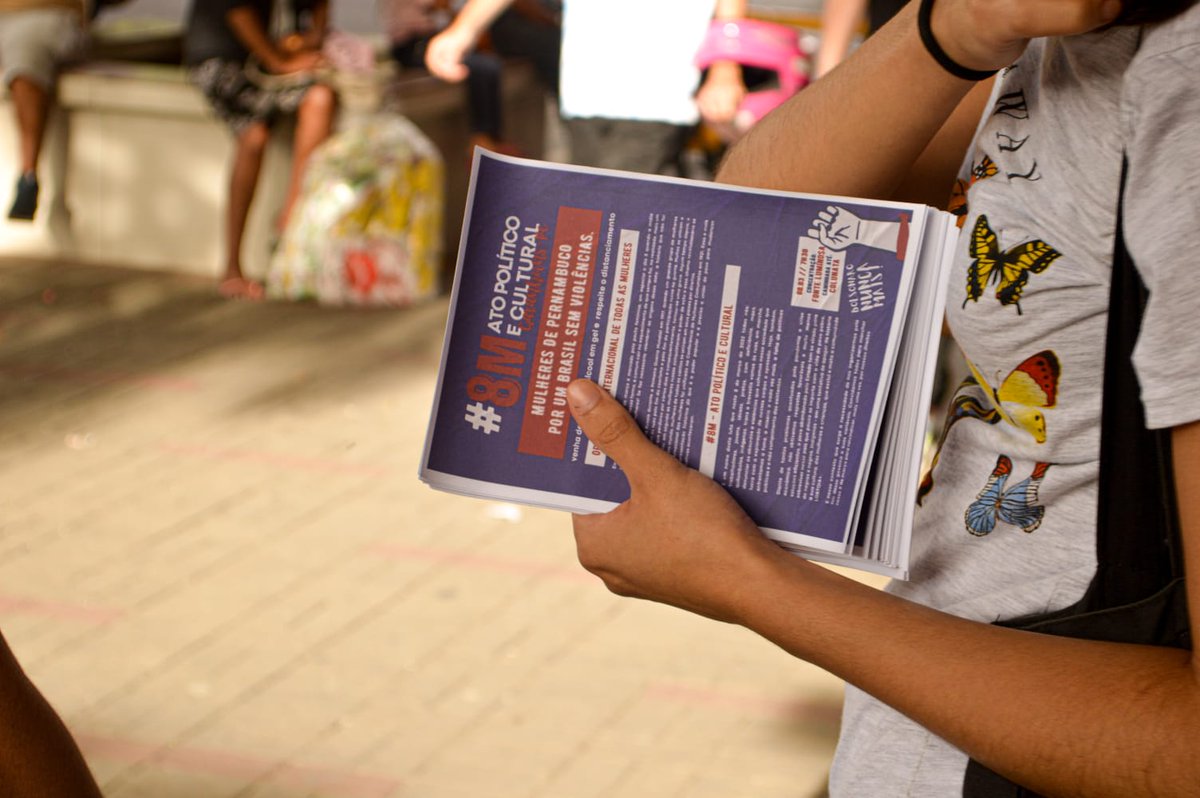 marchamulheres's tweet photo. Desde ontem (7), as companheiras de #Garanhus (PE) estão nas ruas pela vida de todas as mulheres! Hoje, desde às 7h30, elas estão em atividades!

Fotos: Nicolas Gandhi 

#8M #Resistiretransformar #8deMarço #8deMarcoNacional
#PelaVidaDasMulheres #ForaBolsonaro #BolsonaroNuncaMais https://t.co/Gxluzf7ccZ