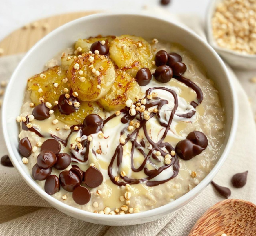 beforechoc's tweet photo. Our super smooth chocolate drops &amp; porridge are a match made at Breakfast! 😄

For the full recipe check out @foodiefittwinmummy page on instagram.

#porridge #oats #healthybreakfast #breakfast #vegan #plantbased #refinedsugarfree https://t.co/2GiG9BufWn