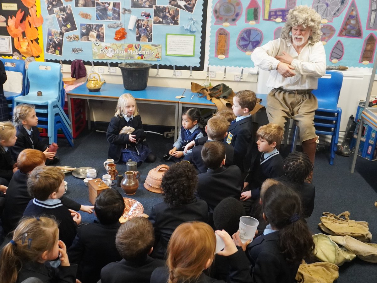 KSGJunior's tweet photo. Year 1 immersed themselves in history this morning, learning all about the Great Fire of London and practising their medieval fire firefighting skills π₯
#KingsSMARTTeamwork https://t.co/8mqVcL1VBc