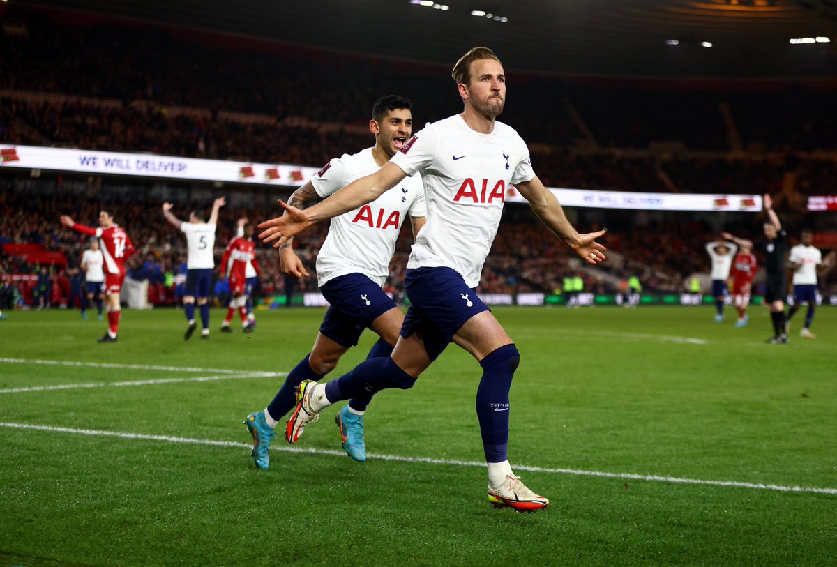 Harry Kane: “Conte is a fantastic coach. I feel like I’m in a great place - Antonio has definitely given me more strings to my bow”, he told <a href="/Dan_KP/">Dan Kilpatrick</a>. ⚪️ #THFC

“I’m always someone who tries to improve. But for sure, I’m in a good place and we want to play Champions League”.