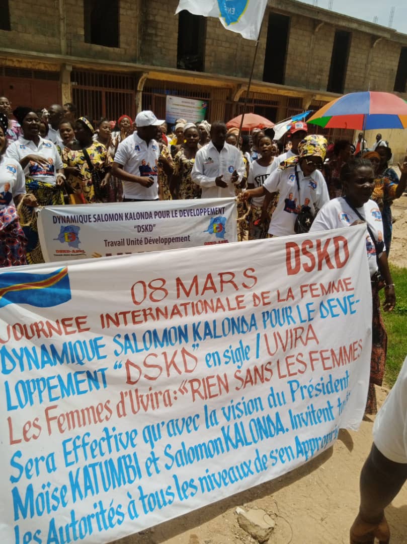 DSKD92839293's tweet photo. Pas une ville sans la Dynamique Salomon kalonda sk-della pour le développement pour le rayonnement effectif du grand parti ensemble pour la république #ER félicitations à l'antenne d'UVIRA dans le sud kivu.
@SalomonKalonda https://t.co/vwAoKIF1Gz
