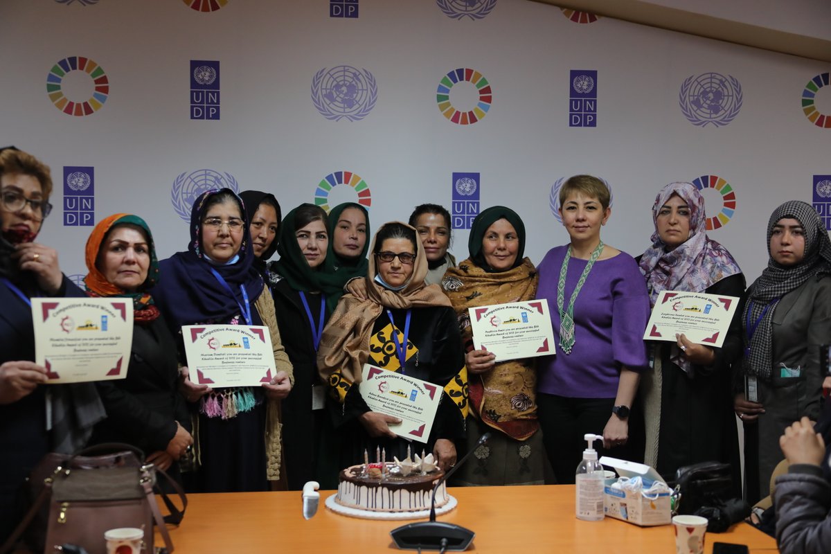 UNDPaf's tweet image. @UNDPaf is thrilled to celebrate #IWD2022  by awarding top 1️⃣0️⃣ Afghan Women entrepreneurs
w/ @AWCCI2 
👷🏽‍♀️👮🏽‍♀️👩🏽‍✈️👩🏽‍🎤👩🏽‍🏫🥷🏼👩🏼‍🏭👩🏼‍🍳👩🏽‍💻👩🏽‍🎨.. because whatever you do, #Women make the world go round 👉🏽 bit.ly/3hOGNzS
#BreakTheBias #UNwithAfghanWomen