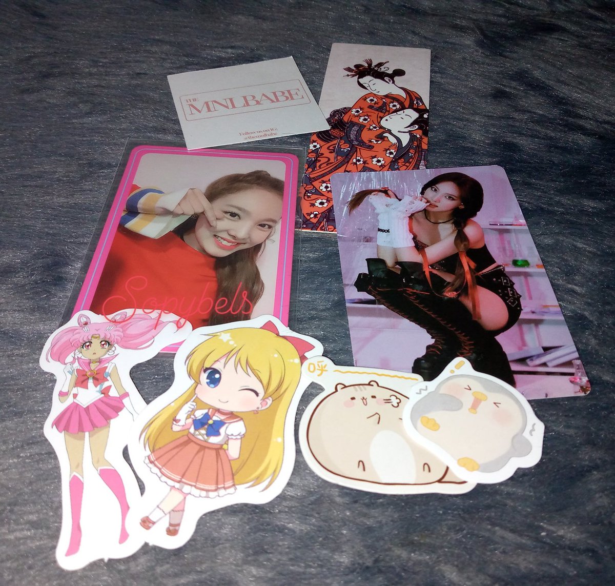 Sopybels's tweet photo. 💌:@helenic 

Nayeon fancy came home!

Thank you so much for packing Nayeon safely! Thank you also for super cute freebies from yours, till our next transaction><
#HelProofs https://t.co/a22l8fxlNG