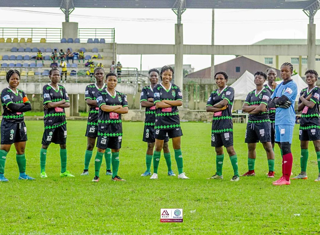 SaintsWfc's tweet photo. Today we are celebrating the fits of women all around the world as we keep 𝙗𝙧𝙚𝙖𝙠𝙞𝙣𝙜 𝙩𝙝𝙚 𝙗𝙞𝙖𝙨 in all fields of life and growing stronger! 🙅🏼‍♂️

💚💚

#HappyWomensDay | #SaintsWomen https://t.co/FqLCjYE90N