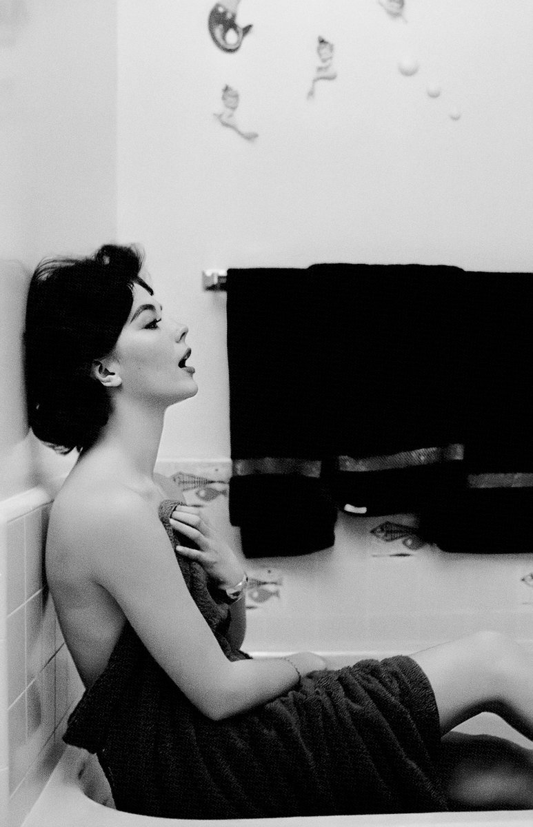 MarkGil52562719's tweet photo. Natalie Wood by Earl Leaf https://t.co/ez0Mc21nFc