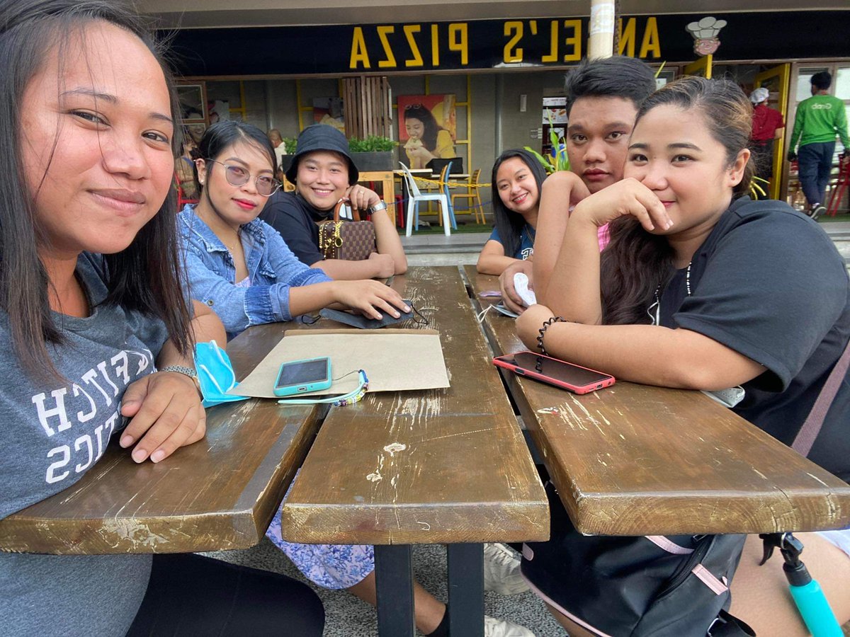 jujonft's tweet photo. Catch up with my friends after 9 years! 😁 https://t.co/CKUs47q6TB