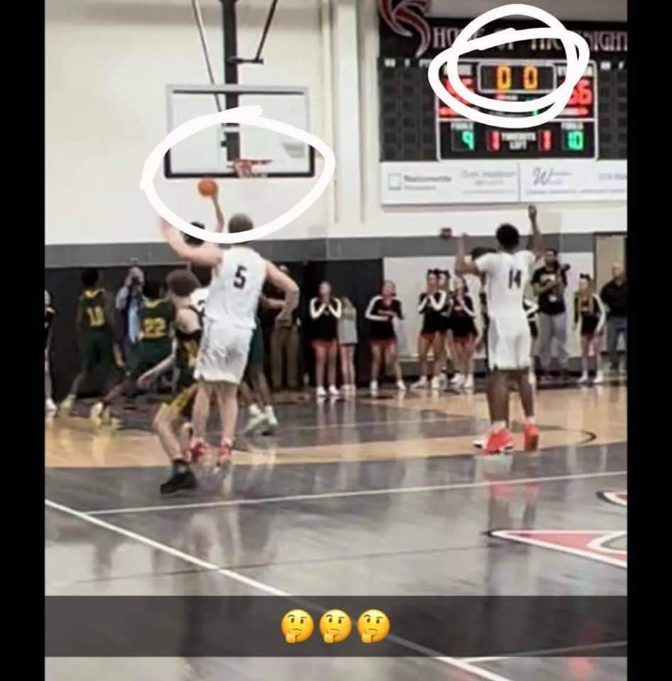 profound_mind23's tweet photo. @VHSL_ last night @VikingSportsNHS got robbed of their  semi final game🏀, so many videos on the net of the last few seconds in slow motion. Northside boys worked to hard to be cheated out of the game. #basetketball #highschool #SportsCenter https://t.co/p9K9IXx05e