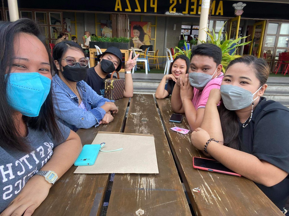 jujonft's tweet photo. Catch up with my friends after 9 years! 😁 https://t.co/CKUs47q6TB