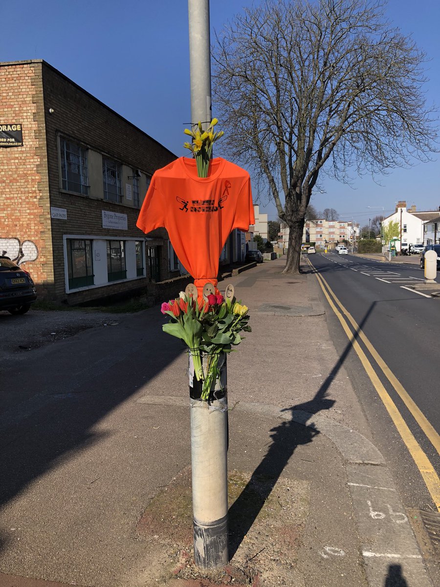 FlyersSouthend's tweet photo. RIP Giles 🥲 #foreverflyer https://t.co/TVW8a9jokN