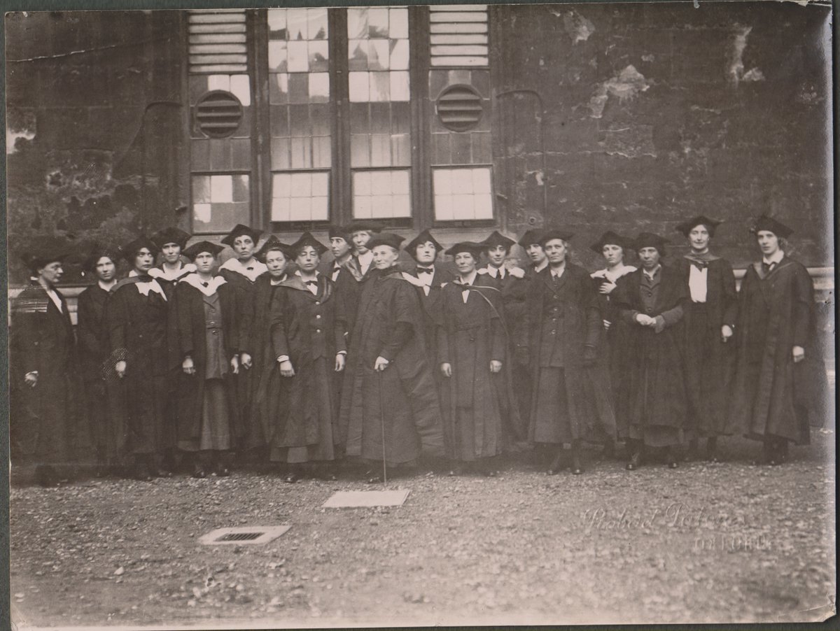 In 2020, Oxford University celebrated 100 years since the first women were officially awarded Oxford degrees.

Explore the history of #WomenAtOxford with our interactive timeline.

➡️ bit.ly/3m3RfmB

#InternationalWomensDay #IWD22

📸 | @StAnnesCollege