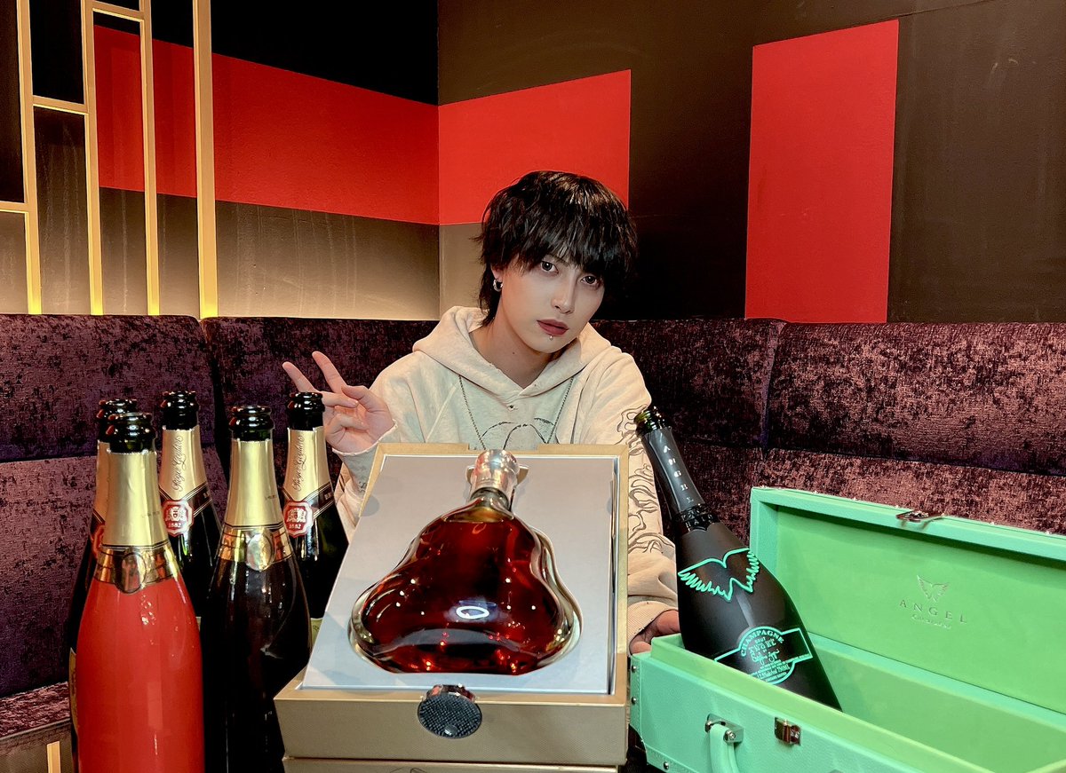 11_unfair's tweet photo. -3月7日 MVP-

天音 葉/副主任

本日も非常に賑わった
営業となりました！✨👏

そして、お断りしてしまった
ご新規様大変申し訳ございません！💦
お早めの時間ならご案内できる事も
ありますので、またのご来店お待ちしております📞✨🙇‍♂️

そんな盛り上がりを見せた中､､､ https://t.co/94iYENm8h2