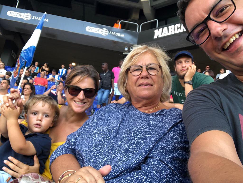 jofre_saez's tweet photo. Són valentes davant la vida.
Són referents per tots els que les tenim a prop.
Són lliures i independents.
Són les dones que tinc la sort de tenir al costat.
💪 Us estimo! #8M https://t.co/b7yAWTYkI5