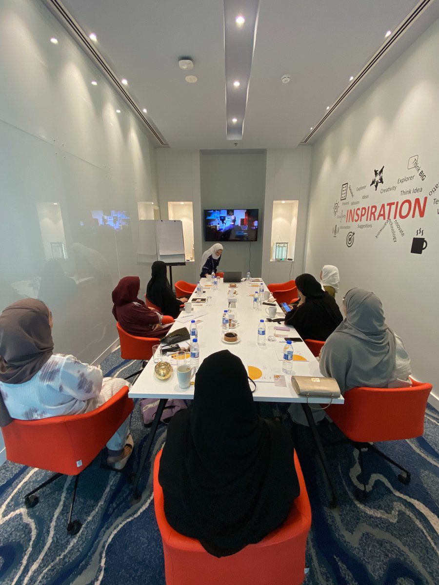 AtomsLabs's tweet photo. مقتطفات من ملتقى التصنيع الرقمي،وهو ملتقى شهري يجمع بين خبراء التصنيع الرقمي و رواد الاعمال في قطاعات مختلفة بهدف:
-تطوير مشاريعهم
-تذليل التحديات باستخدام التقنيات الحديثة

الجلسة الاولى كانت بحضور رائدات أعمال بمجالات مختلفة
مستمرين بالايام القادمة بتقديم الملتقى لفئات مختلفة https://t.co/JhERfBu6mu