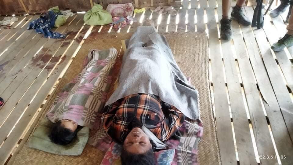 nicholas6284's tweet photo. On #InternationalWomensDay, this 42-yr old lady was raped and murdered by fascist army. Her 3-yr old toddler was also stabbed to death.
REPEAT: a 3-yr old toddler was stubbed to death.
Pauk Tsp, Sgg State, Fascist Occupied Myanmar.
#WhatsHappeningInMyanmar https://t.co/n6SWHUNiLr