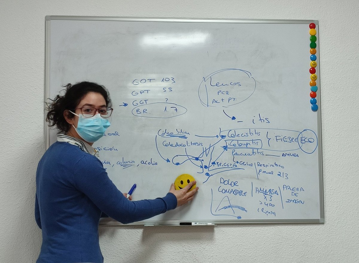 Otra de las interesantes sesiones clínicas para residentes de nuestra maravillosa Digestivo <a href="/MonicaSanA8/">Mónica Sánchez</a>. La de hoy ha sido sobre dolor epigástrico! 🤒