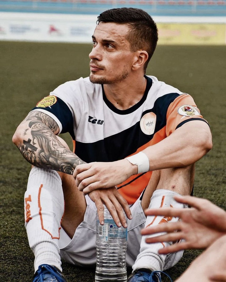 Il pensiero eccessivo esaurisce la mente e stanca l'anima..non stancarti di ciò che la esaurisce..