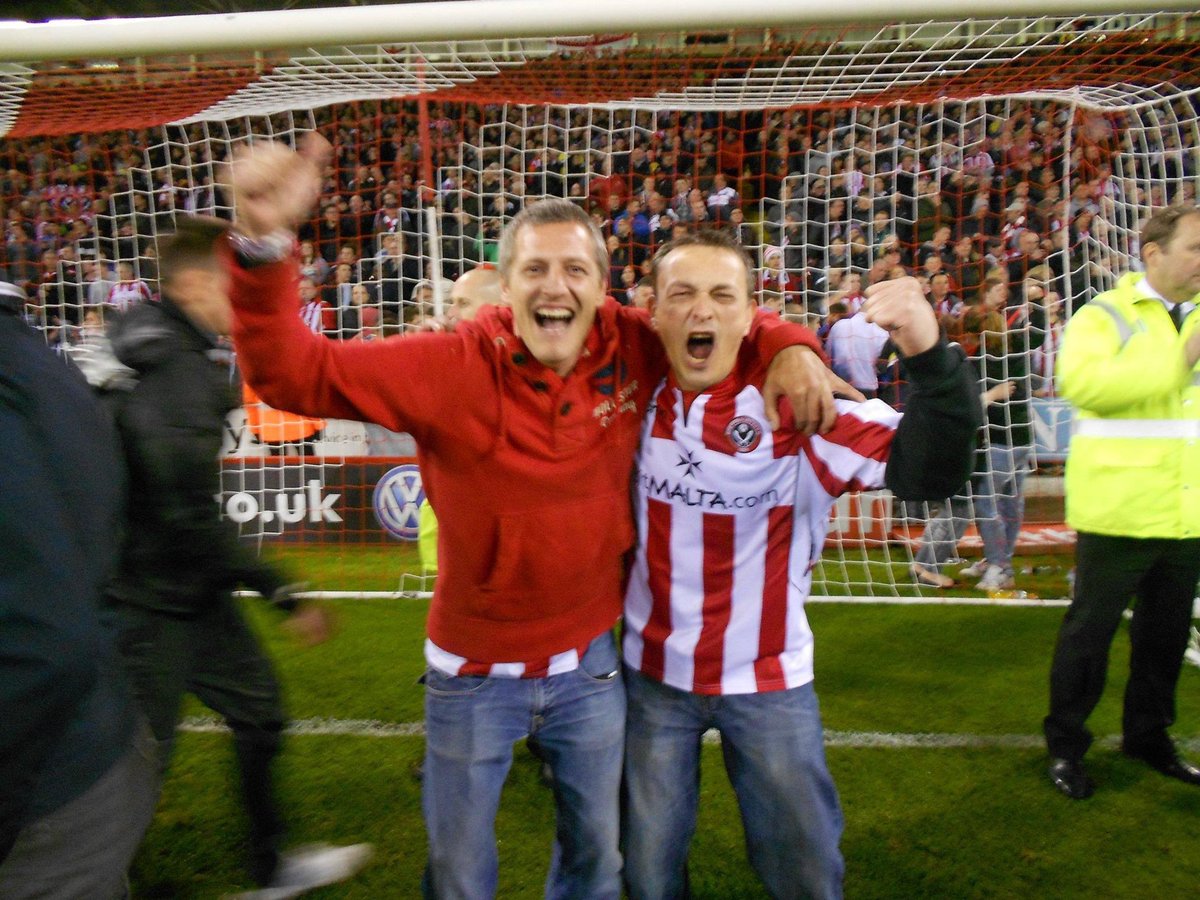 NoelCapp's tweet photo. @SheffieldUnited My 50th Birthday today can we have some of this tonight please to finish off my birthday in style 🥰❤️❤️UTB https://t.co/YvhljMz2ss