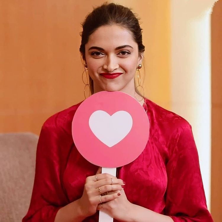 Deepika Padukone FC ❤ tweet media