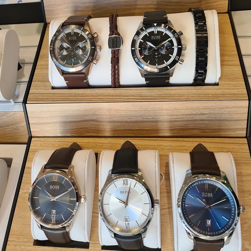 IconicCbury's tweet photo. NEW BRAND ALERT 🚨
Hugo Boss watches and jewellery looking so smart in store this week 😍

#watch #watches #jewellery #menswatches #unisexwatches #mensjewellery #unisexjewellery #hugoboss #bosswatches #designerjewellery #designerwatches #shopsmall #supportindependentbusiness https://t.co/ElHwwhAKeD