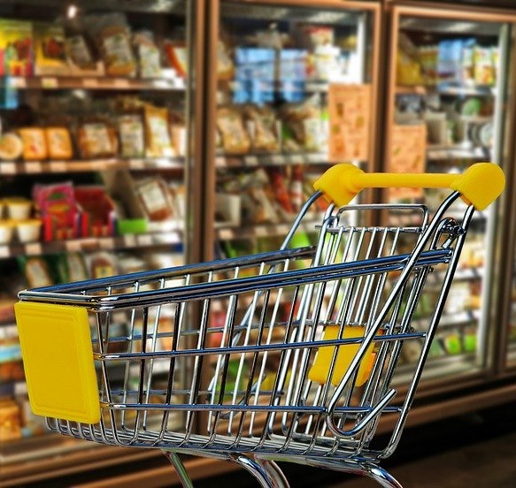 aisge's tweet image. [IMPORTANTE]

La Fundación AISGE da continuidad en 2022 al proyecto #NiUnaNeveraVacía, para la compra de productos de primera necesidad mediante tarjetas al portador en supermercados. La iniciativa lleva 330 beneficiarios en ocho meses. Toda la info en:

aisge.es/ni-una-nevera-…