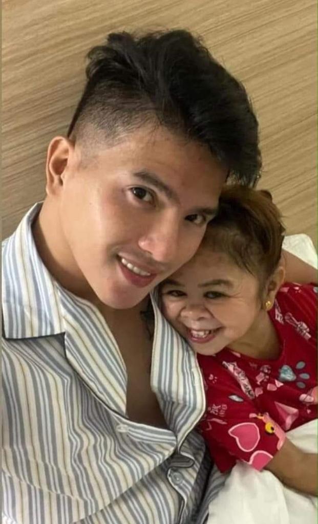 You are doing awesome!

TBTuesday WithMAHMYGZ