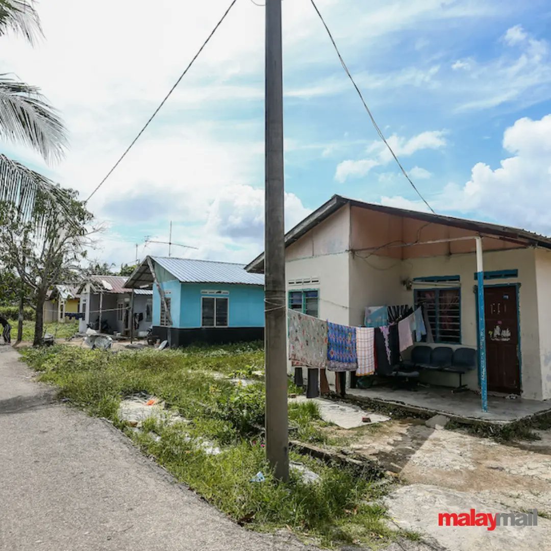 malaymail's tweet photo. Lawyer Nizam Bashir Abdul Kariem Bashir, who is one of the four candidates gunning to represent the Rengit state constituency, said the living conditions for Malaysia’s indigenous peoples were deplorable.

#Malaysia #News #Rengit #Elections #Indigenous #Community https://t.co/J0D0qfC1Bn