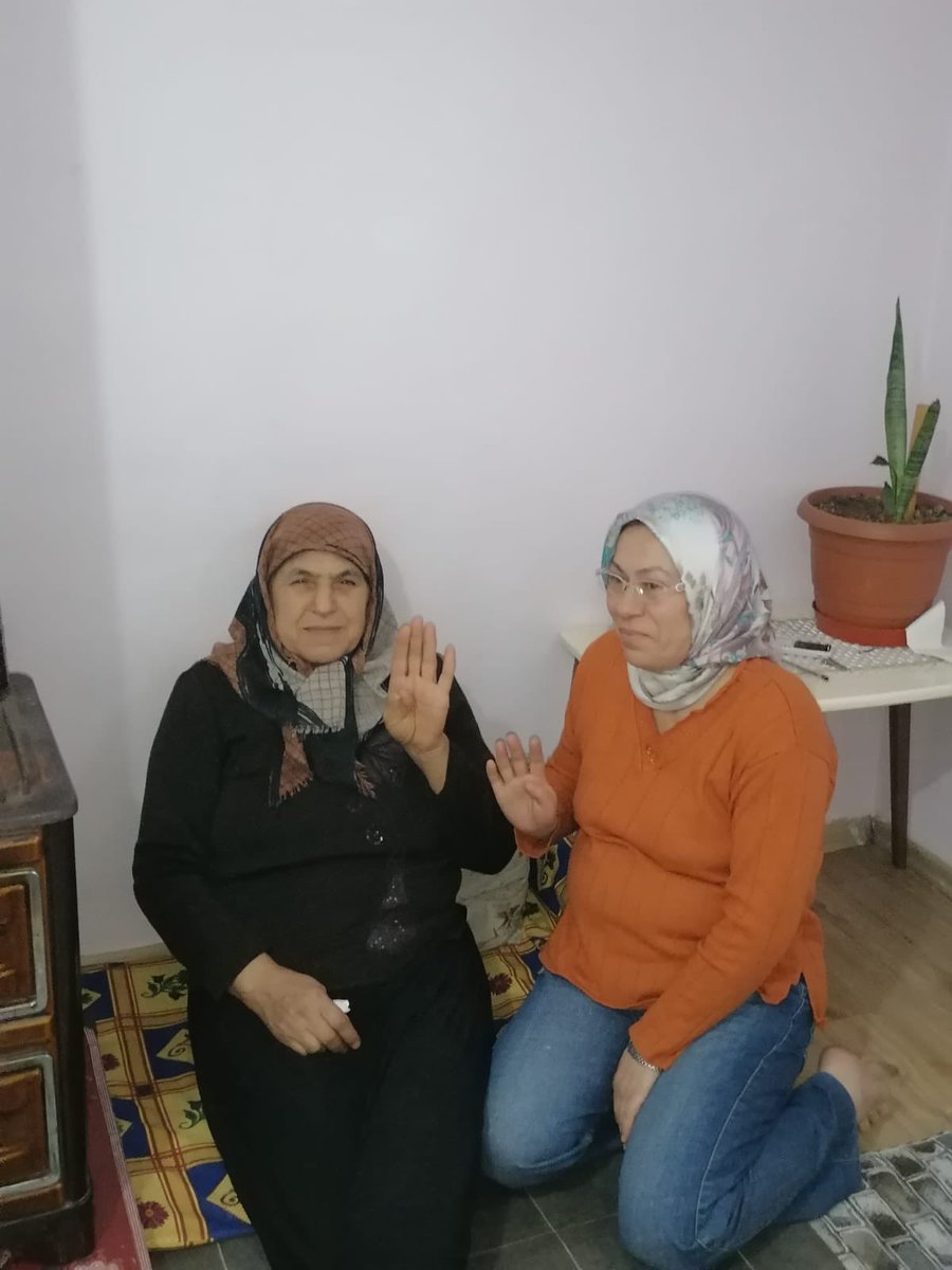 AkSahinbey_27's tweet photo. Sandık bazlı çalışmalarımıza ara vermeksizin devam ediyoruz her bir üyemize ulaşıyoruz.
@AKKADINGM 
@aysekesir 
@deryabakbak27 
@Ylmazkran17 https://t.co/QGsAXpHszg