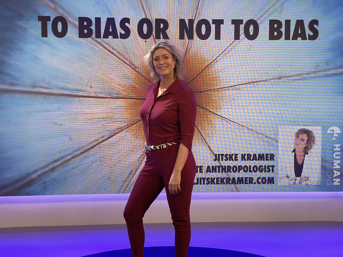 jitskekramer's tweet photo. Back on stage again @PhilipsNL. Celebrating international women’s day. It is always important to talk about #inclusion and #BreakTheBias, always and especially in these times. https://t.co/kkDjhmB3bX