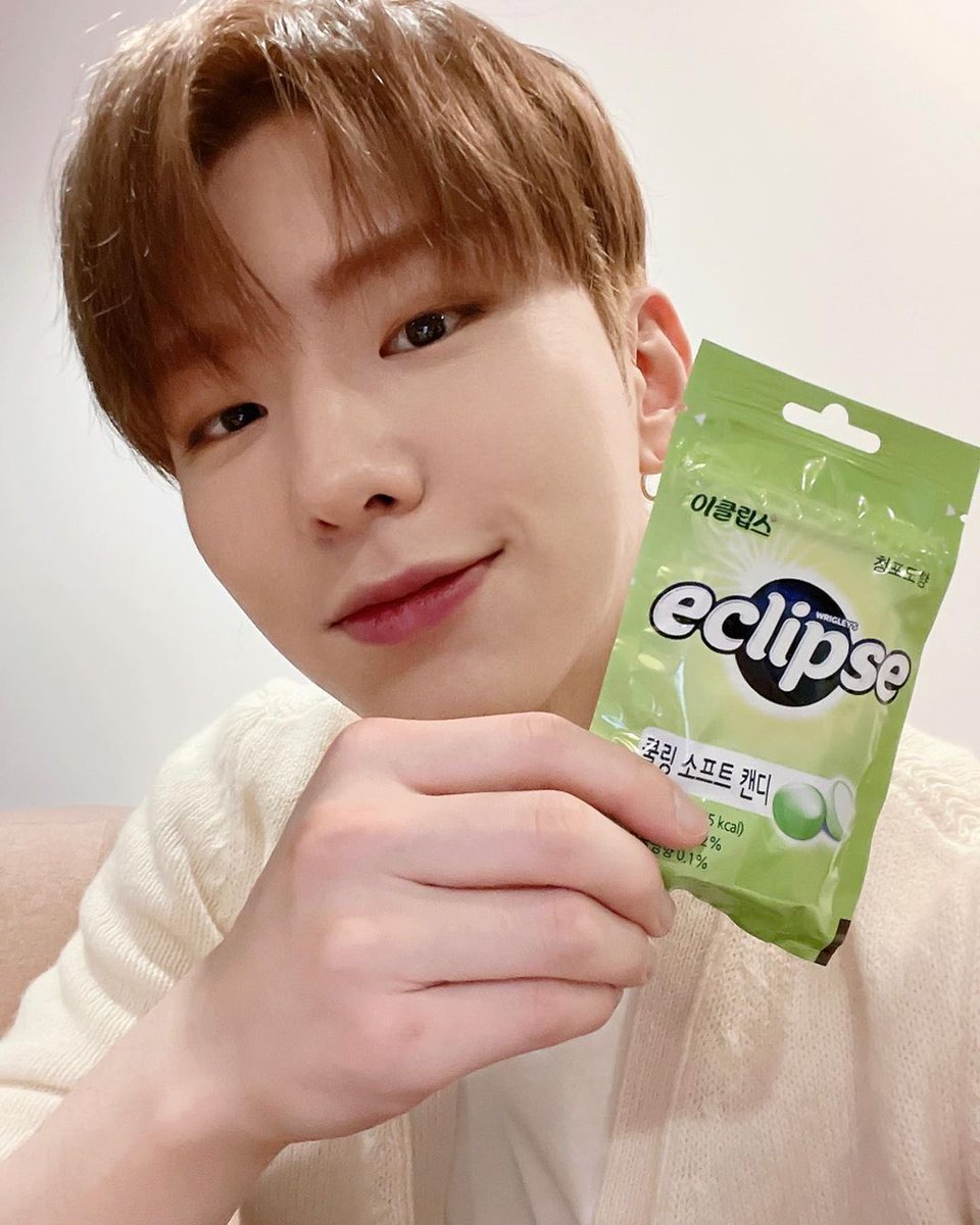 kiihyunpics's tweet photo. ♡ 220308 yookihhh ig update 💚
#기현 #KIHYUN @OfficialMonstaX 

our biggest mint enthusiast kih🤧 https://t.co/onyl5sVZ5U