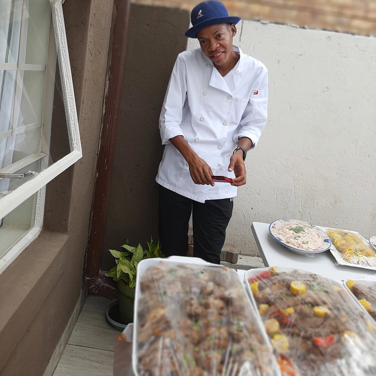 ChefRobynhood_'s tweet photo. I cater with a few members of the youth who work part time with me.🙏🥰 https://t.co/0xWN3T9YW8