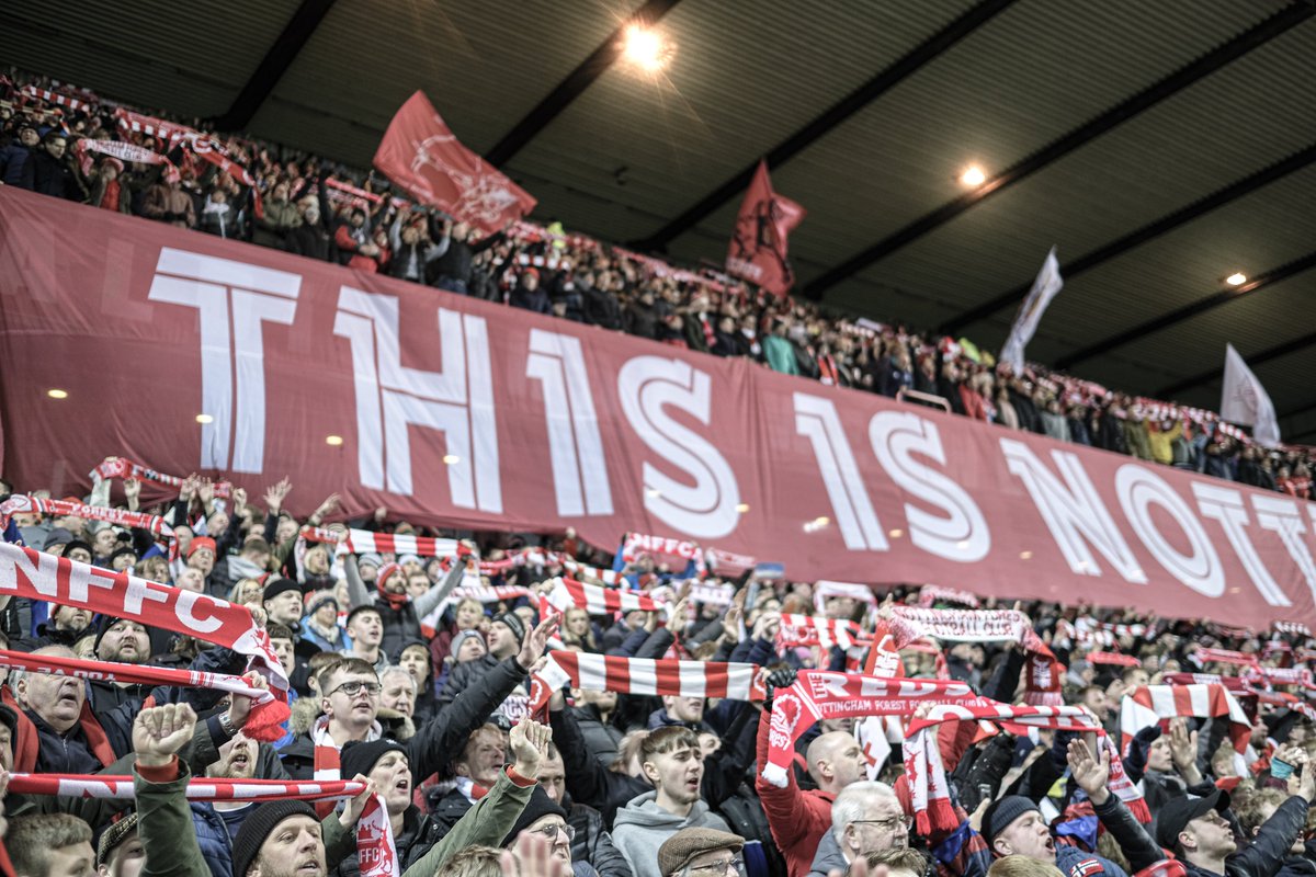 GloriousBanners's tweet photo. Cup nights = electric ⚡️♥️🌳

Forest 2 Huddersfield 1

#NFFC | #HTAFC | #FORHUD | #FACup https://t.co/HA38NpO735