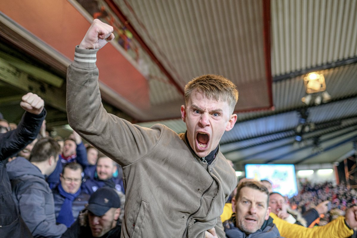 GloriousBanners's tweet photo. Cup nights = electric ⚡️♥️🌳

Forest 2 Huddersfield 1

#NFFC | #HTAFC | #FORHUD | #FACup https://t.co/HA38NpO735