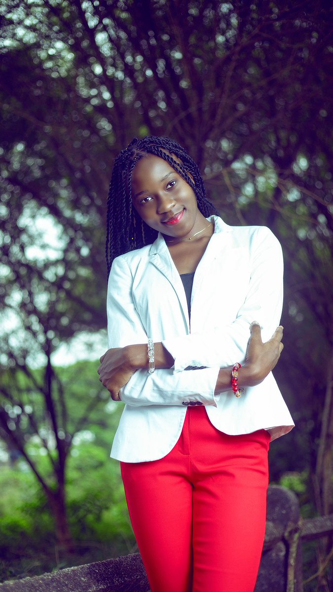FredyPhoto's tweet photo. ✅ SHOOTING ANNIVERSAIRE🎊 

Joyeux anniversaire 🥳🎈🎉🎊🎁 à la belle : @Cindy Arombo

Faites vous plaisir,🤩 vous le méritez bien!😌 

Offrez vous une belle séance photo souvenir de votre anniversaire🎁 réservation :
+24165747897 Whatsapp #joyeuxanniversaire #gabonphoto
#Gabon https://t.co/ka6P1C5Eh5