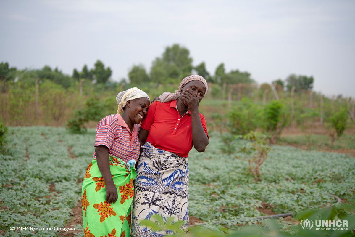 UNHCR_Kenya's tweet photo. "I'm glad I didn't give up on this farm. It has given my family and myself a better life." 

On #IWD2022, we celebrate the resilience of refugee women &amp; girls like Manirakiza who are effective, powerful leaders and change-makers for climate adaptation and mitigation. https://t.co/EW477qkGhW