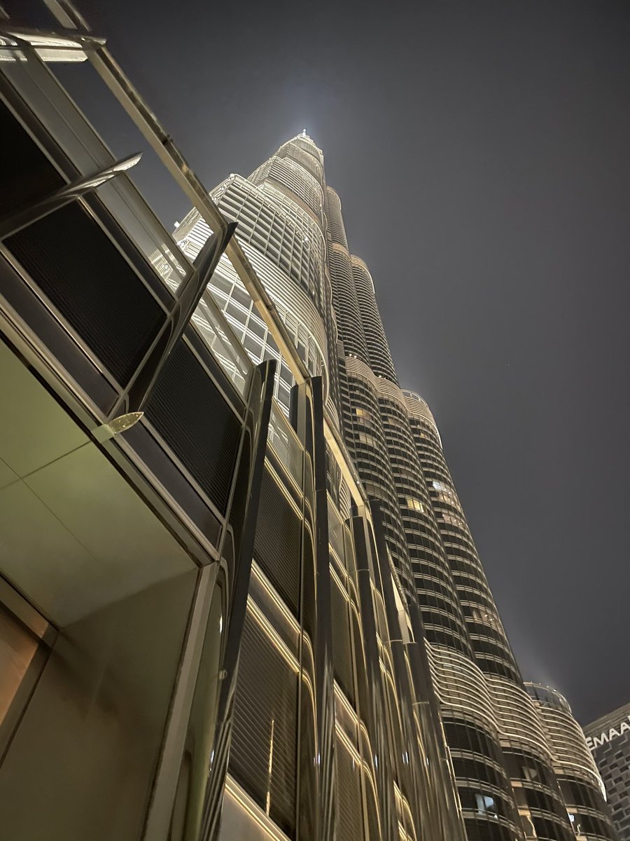 Table-ronde exceptionnelle organisée au pavillon français de l’Exposition universelle par <a href="/BETCParis/">BETC Paris</a> avec des femmes ultra inspirantes. Le combat pour l’égalité se mène au quotidien, dans les couloirs des bureaux, les Parlements et les foyers, il n’est pas achevé !