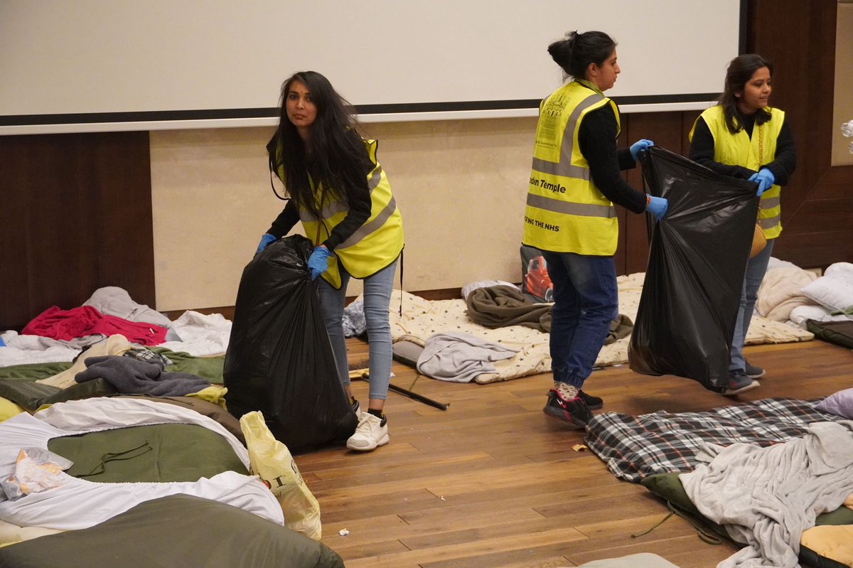 NeasdenTemple's tweet photo. As we celebrate #IWD2022, we thank all the women who volunteered at the relief camp in Rzeszów, Poland, serving tirelessly to provide support, comfort and care to evacuees from Ukraine. They are always an inspiration to everyone at @BAPS. https://t.co/2XPc6LfMiI